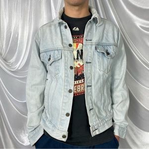 SOLD. Levis Denim Jean Jacket Vintage 90's Medium Trucker Light Wash unisex